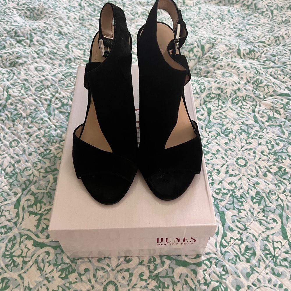 Nine West Black Heeled Shoes Elegant Design